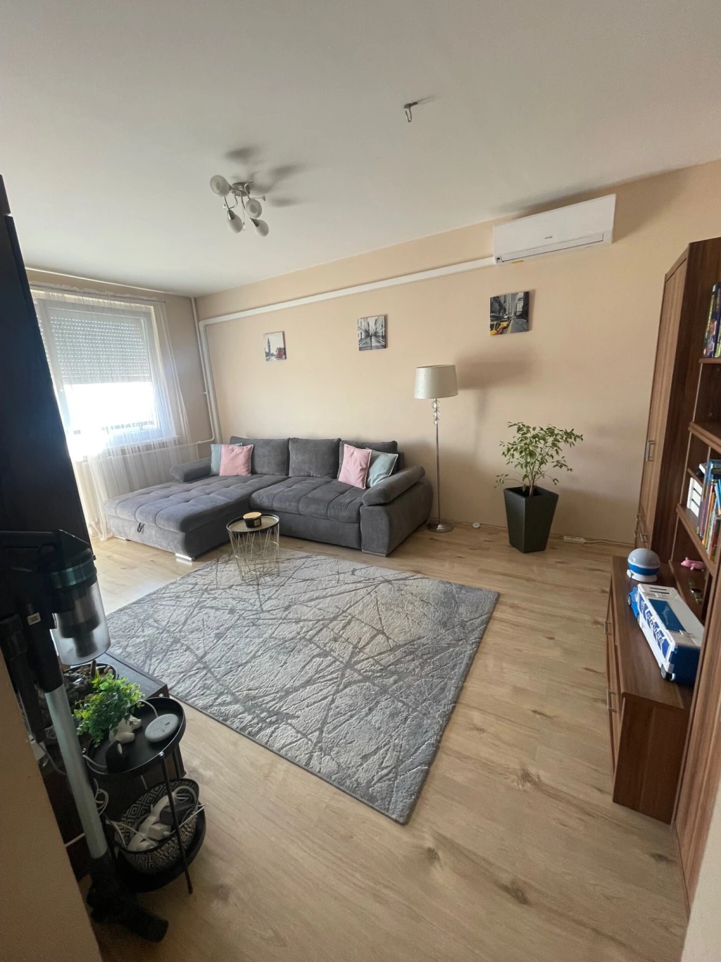 Örökösföldön 3 szobás, erkélyes, 61 nm-es lakás eladó!