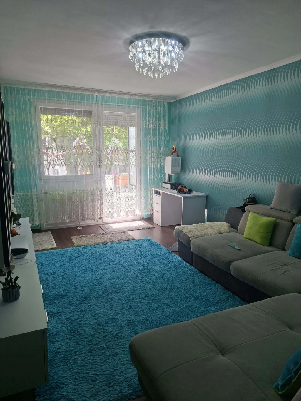 A JÓSAVÁROSBAN FELÚJÍTOTT, 1+2 SZOBÁS, 1. EMELETI LAKÁS ELADÓ