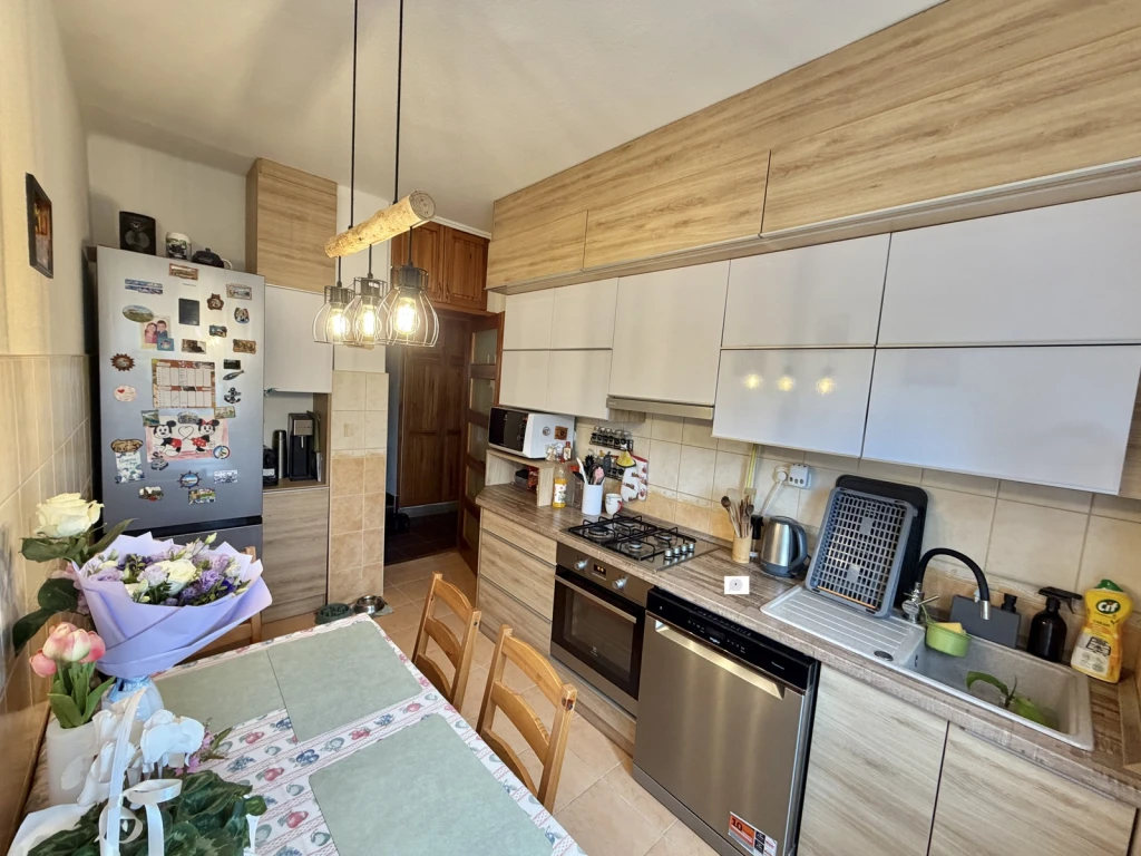 Nyíregyháza-Malomkert, 62 m2-es, erkélyes, szép állapotú lakás eladó