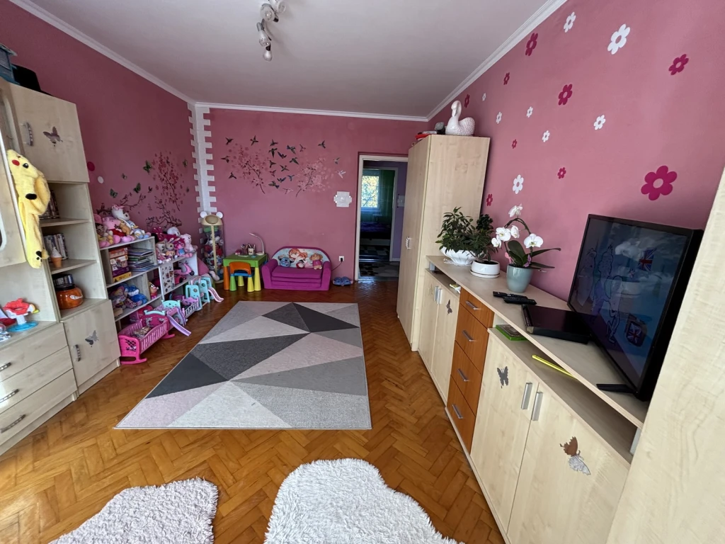 Nyíregyháza, Árpád utcai 66 m2-es, 2+1 szobás lakás eladó