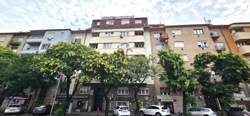 Eladó téglalakás, Budapest III. kerület, Újlak III. ker.