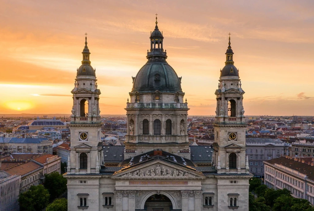 Eladó téglalakás, Budapest V. kerület, Bank negyed
