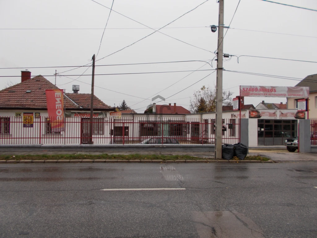c3-1-name c2-69-name, Veszprém, Belváros