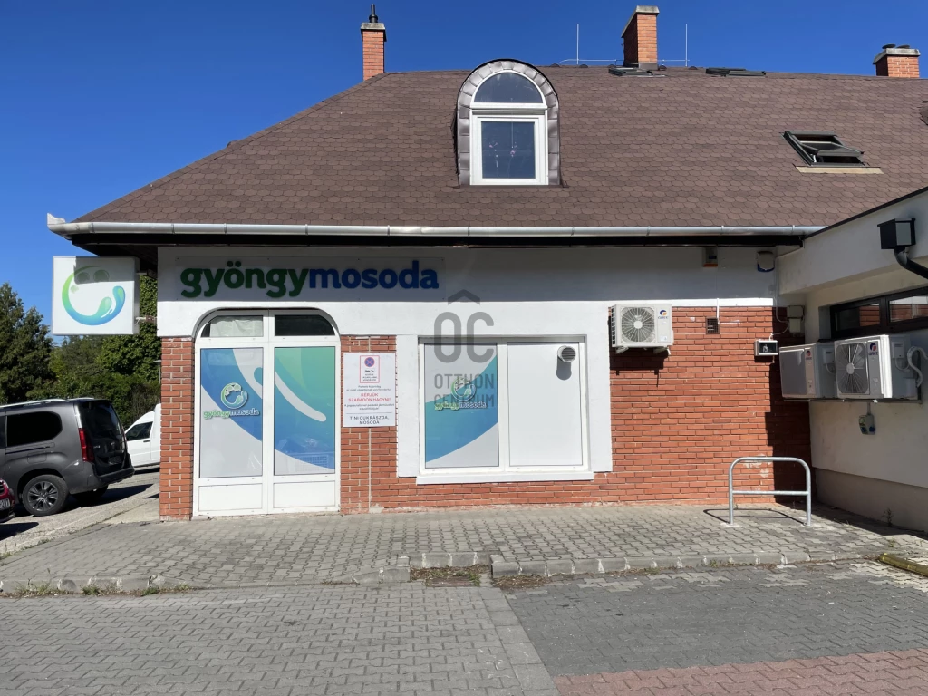 For sale office, office block, Veszprém, Cholnokyváros