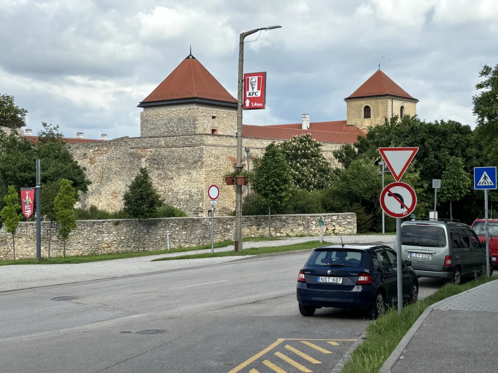 Eladó téglalakás, Várpalota, Várpalota, Újlaky út