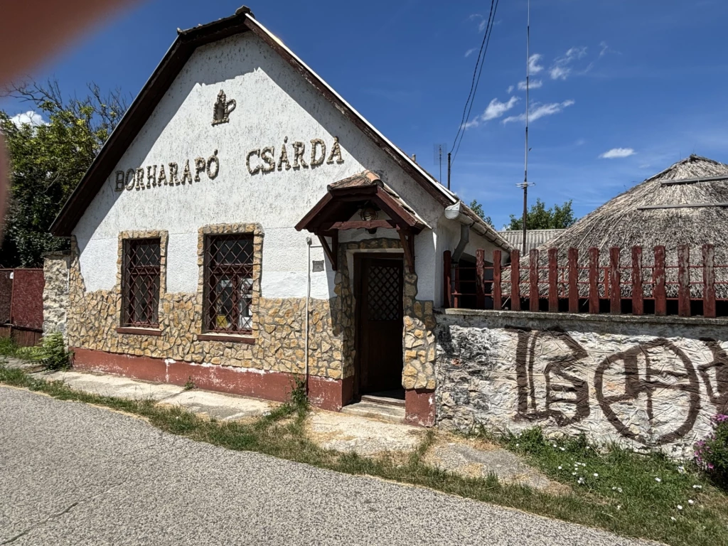 Eladó vendéglő, étterem, Várpalota, Kismező