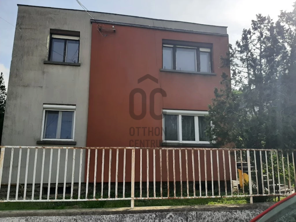 For sale brick flat, Veszprém, Cholnoky