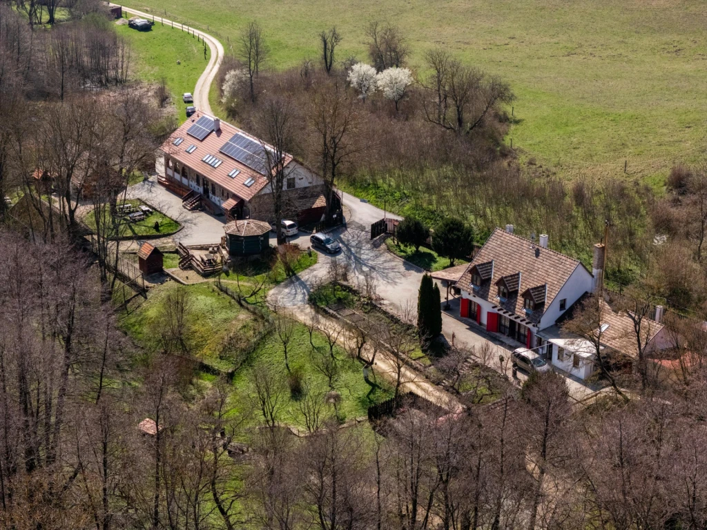 Eladó hotel, panzió, Herend, Herend