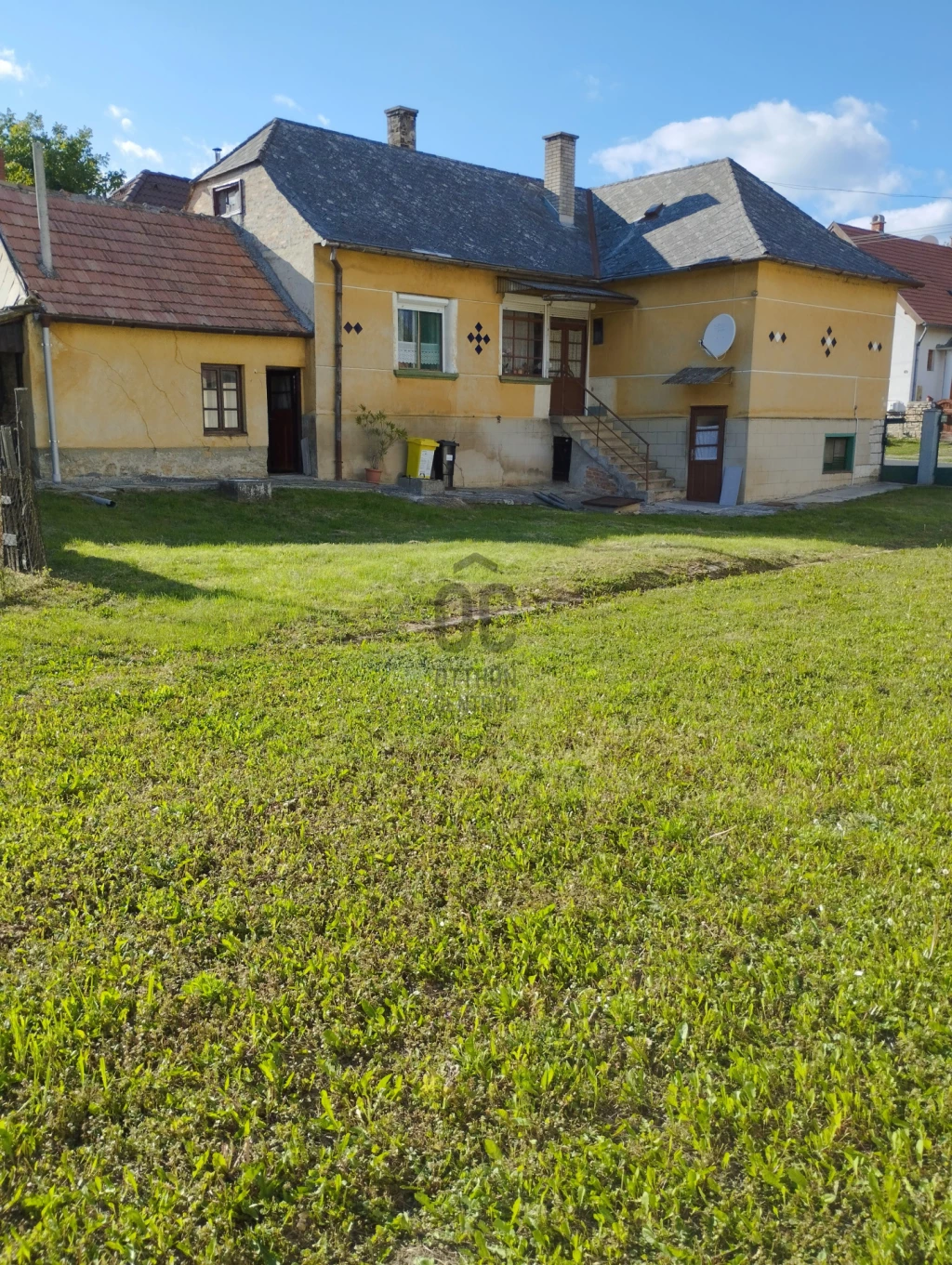 Eladó családi ház, Lókút, Lókút
