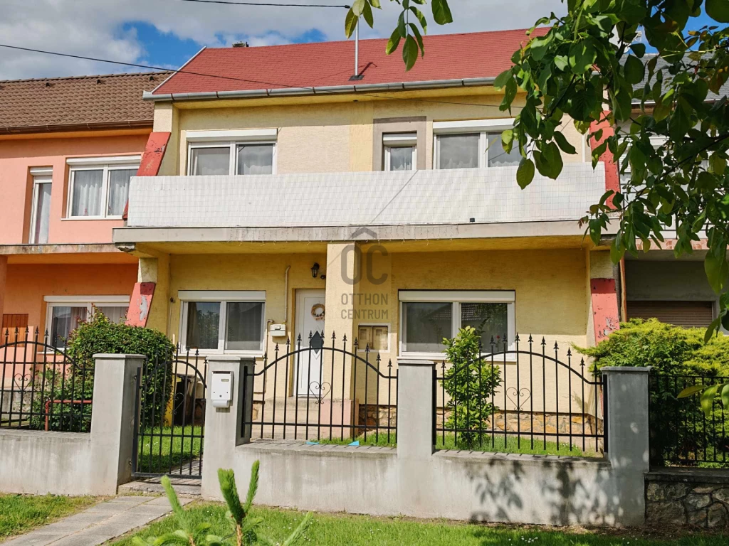 For sale semi-detached house, Ajka, Tósokberénd