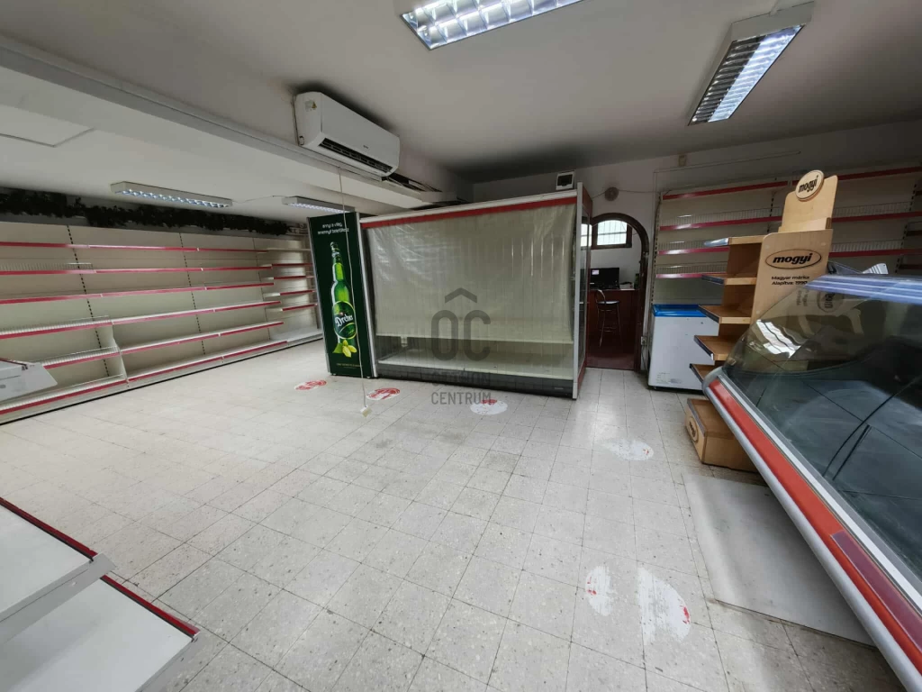 Kiadó üzlet, Devecser, Devecser