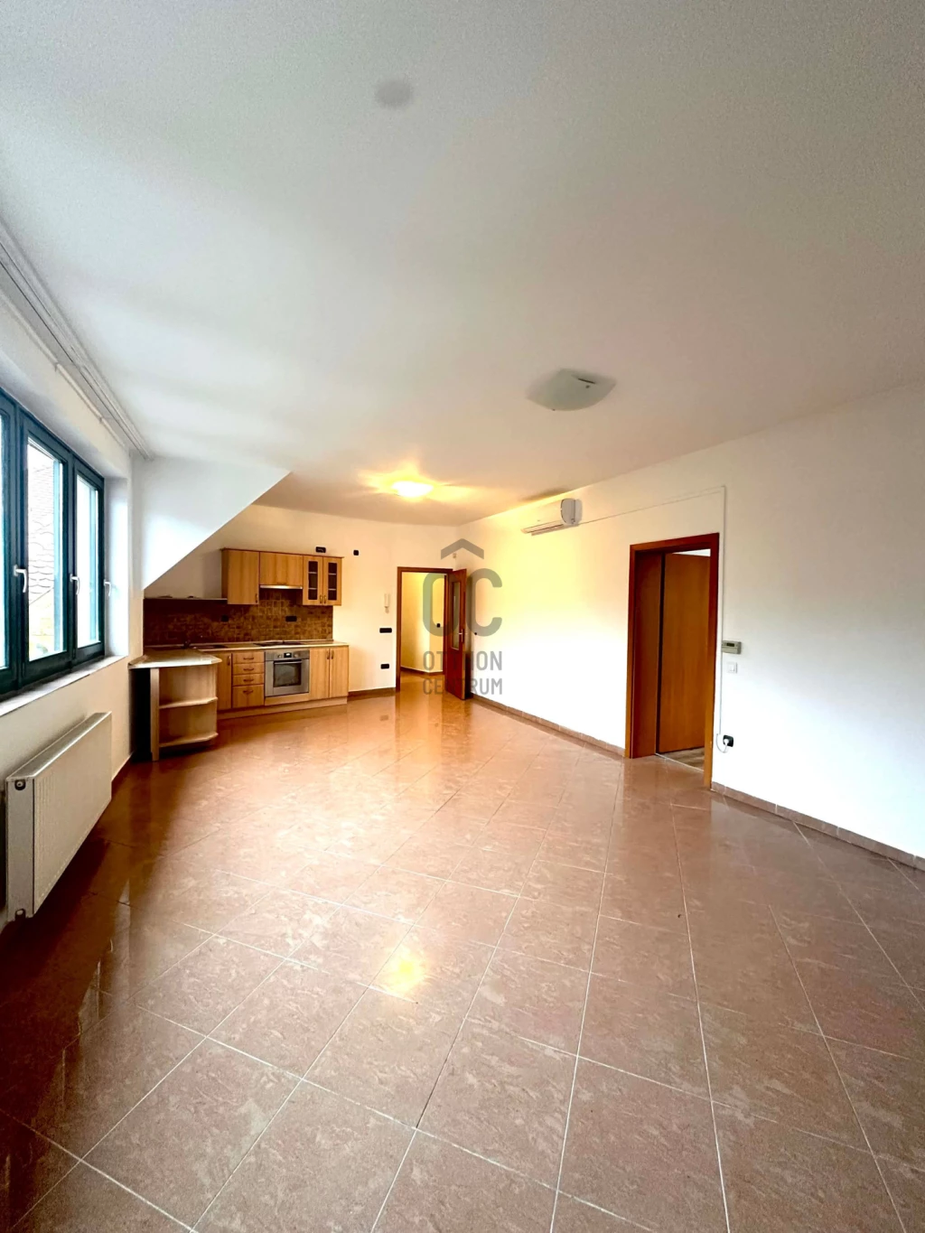 Eladó téglalakás, Veszprém, Belváros