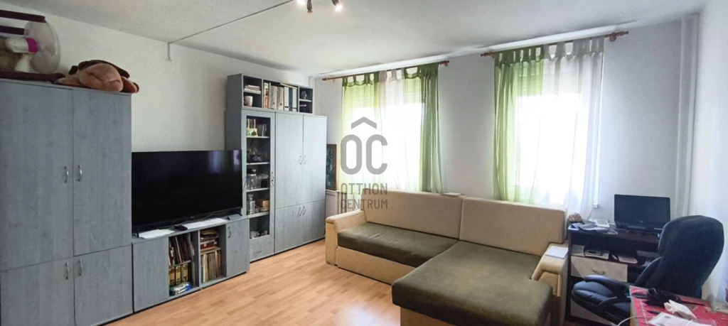 For sale panel flat, Veszprém, Jutasi úti lakótelep