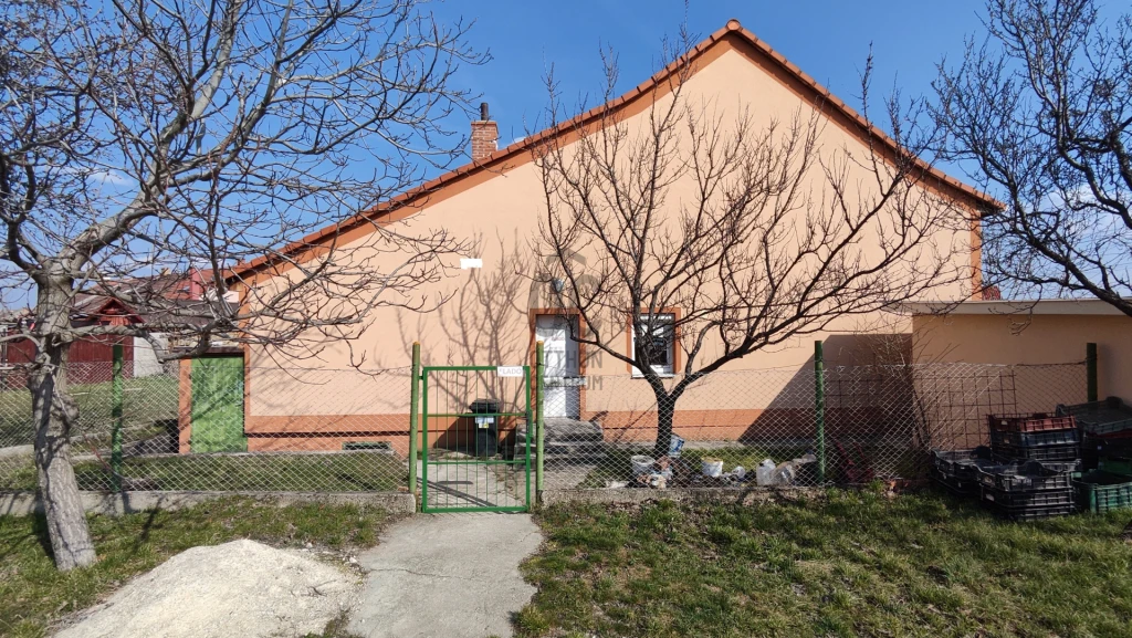 Eladó sorház, Várpalota, Kálvária