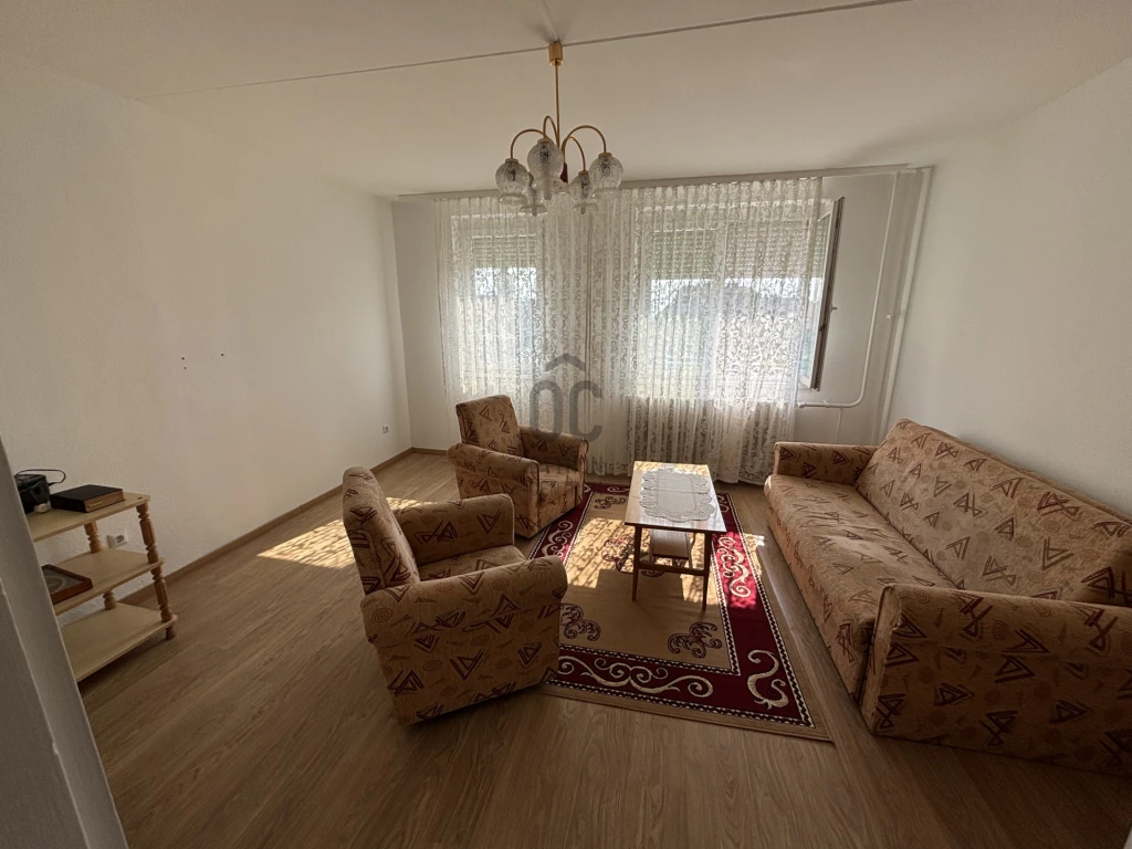 Eladó panellakás, Várpalota, Várpalota, Árpád utca