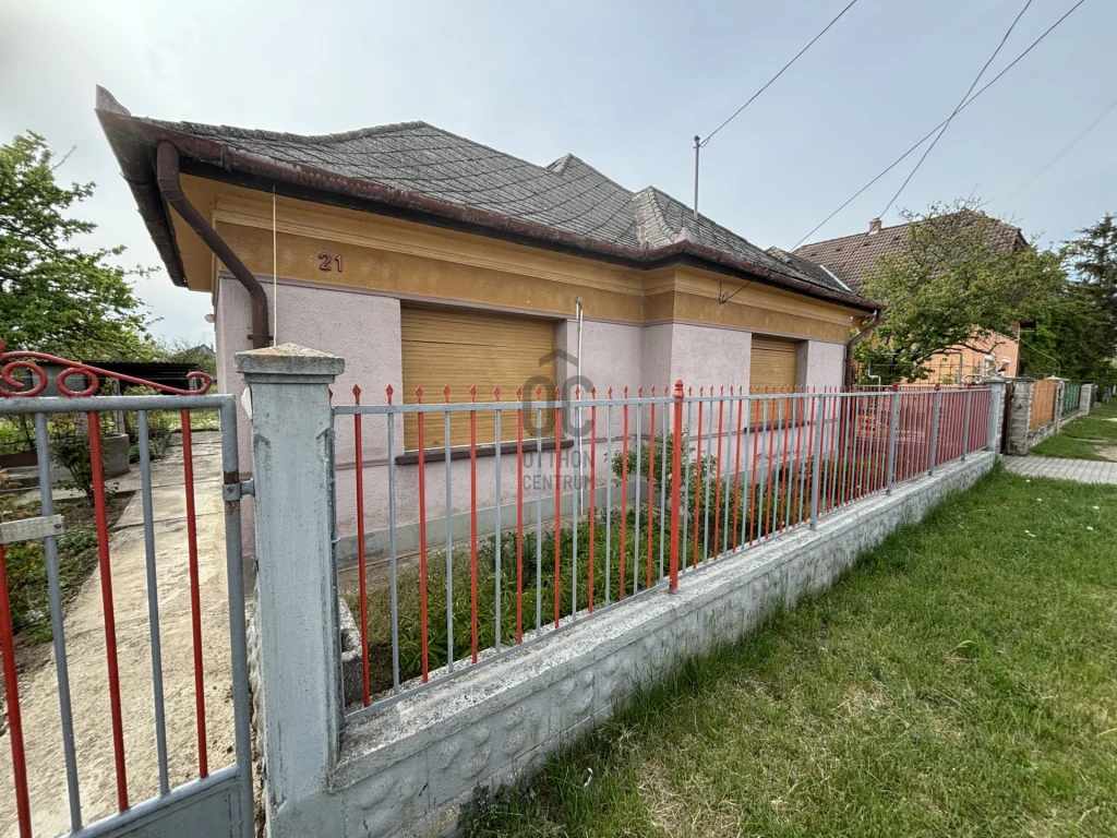 Eladó családi ház, Berhida, Berhida