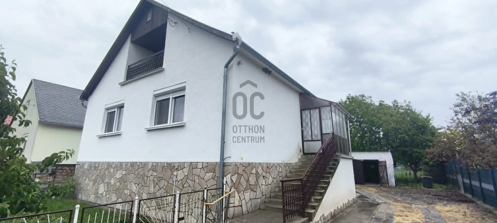 Eladó családi ház, Ajka, Bakonygyepes