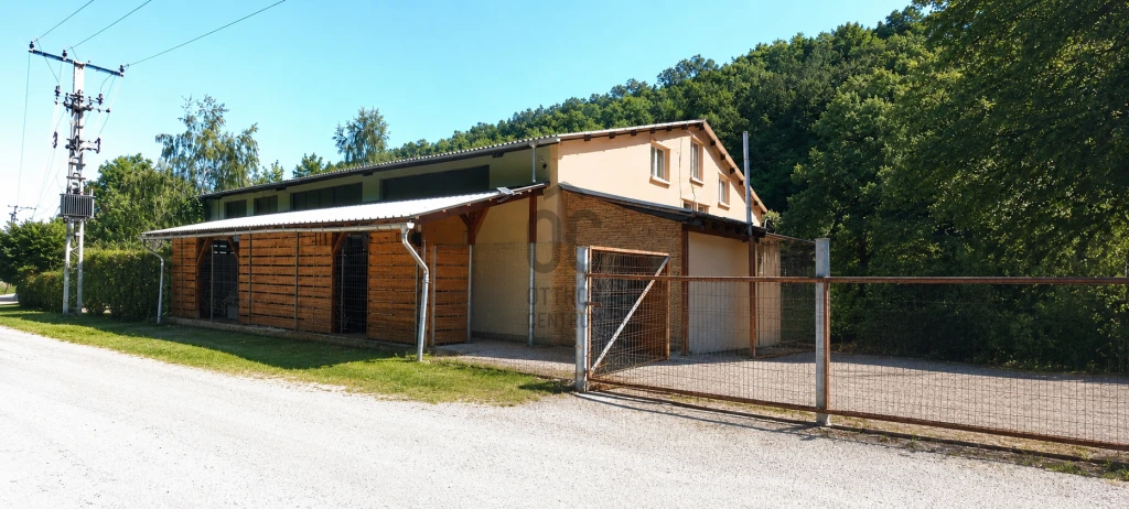 Eladó raktár, Ajka, Ajka