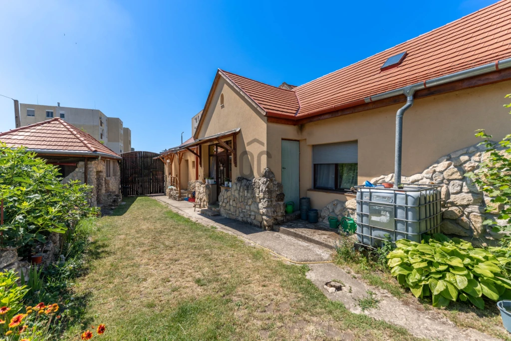 Eladó családi ház, Várpalota, Várpalota