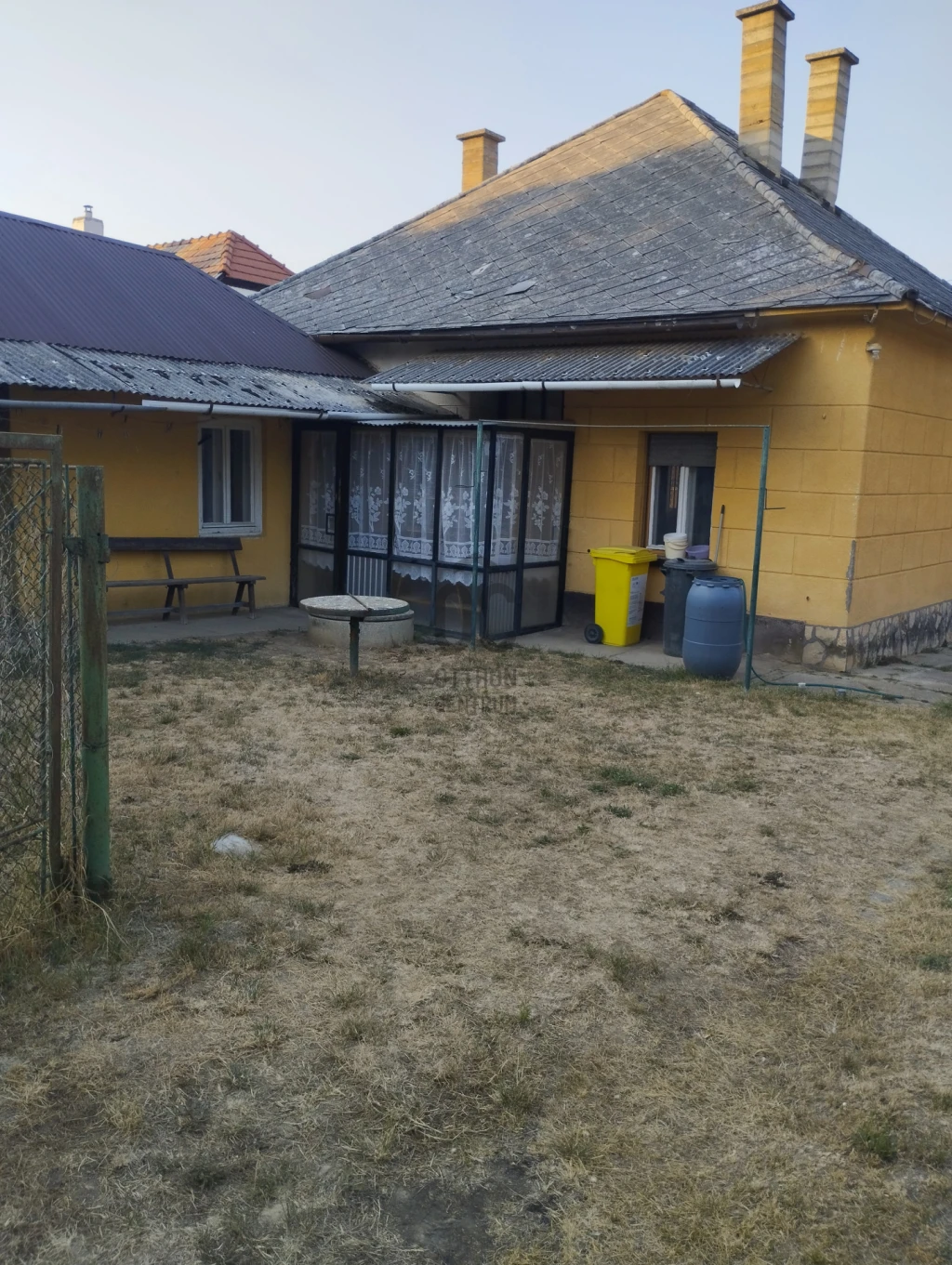 Eladó családi ház, Bakonynána, Bakonynána