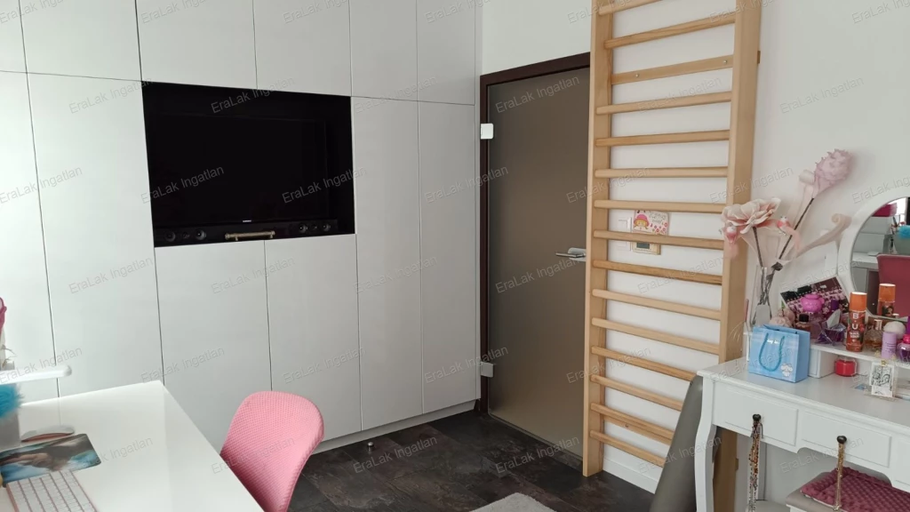 Eladó luxusminőségű lakás Győr-Sziget frekventált részén! Nappali+2szoba+erkély