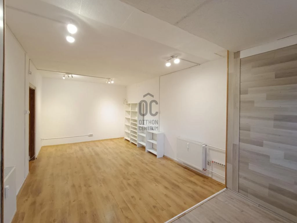 Eladó lakás Budapest 3. ker., Békásmegyer
