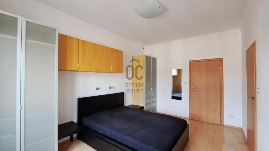 Eladó lakás Budapest 3. ker., Újlak