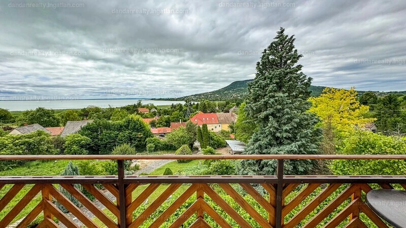 For sale house, Badacsonytomaj