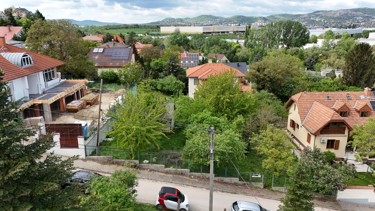 Eladó építési telek, Budaörs