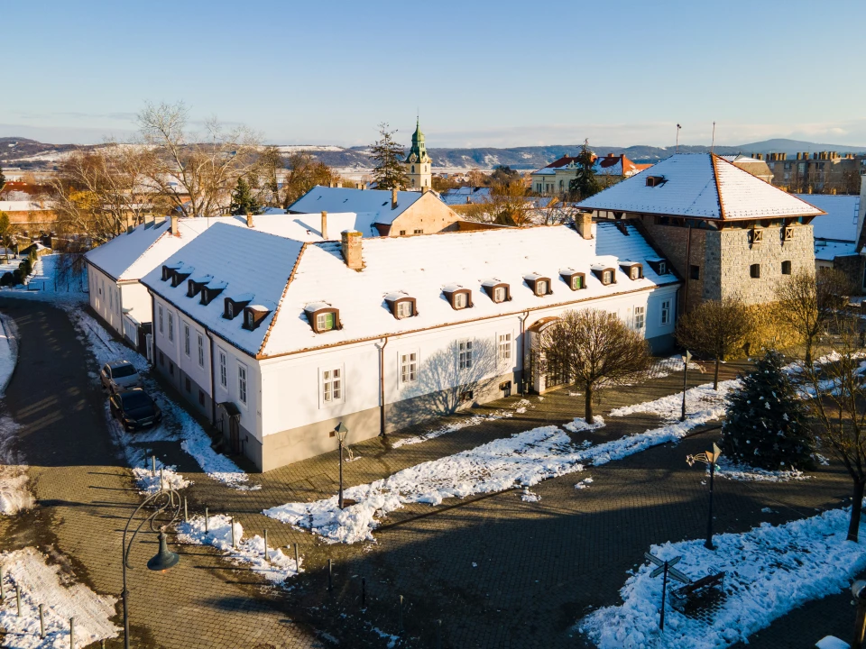 Eladó hotel, panzió, Szécsény