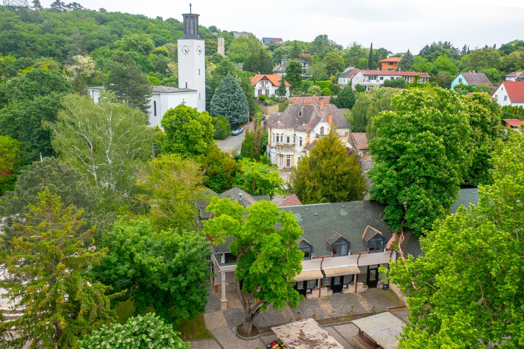 Eladó hotel, panzió, Balatonboglár