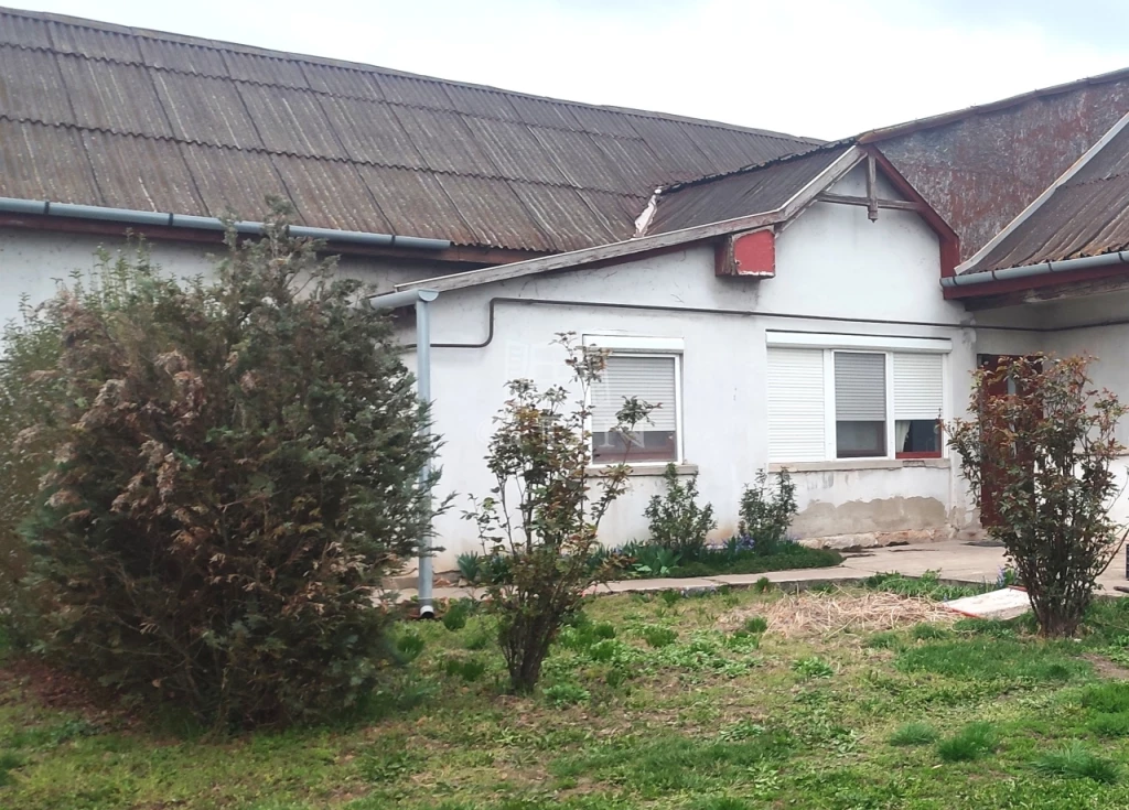 Eladó családi ház, Tiszalúc, Alkotmány utca