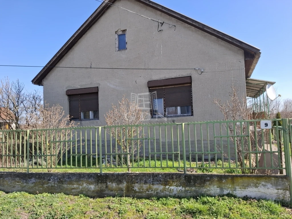 c3-1-name c2-1-name, Hejőpapi, Posta utca