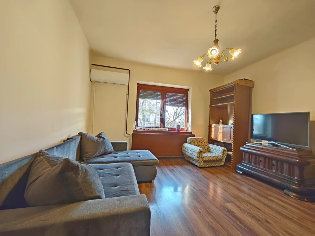 c3-1-name c2-1-name, Felsőzsolca, Móricz Zsigmond utca