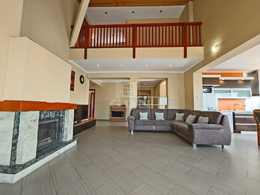 c3-1-name c2-1-name, Miskolc, Bábonyibérc, Cserhát utca