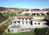 Eladó ház, Üröm