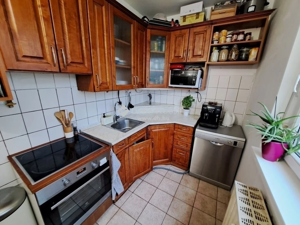 Eladó lakás, Budapest 3. ker.