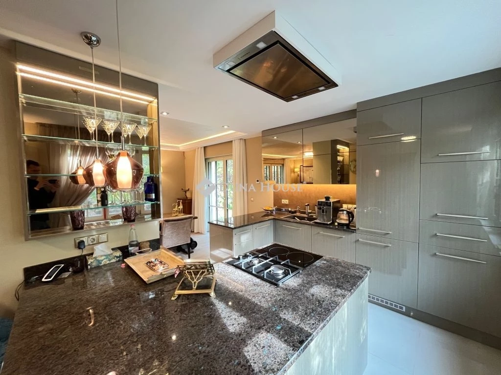 For sale brick flat, Budapest I. kerület, Orom utca