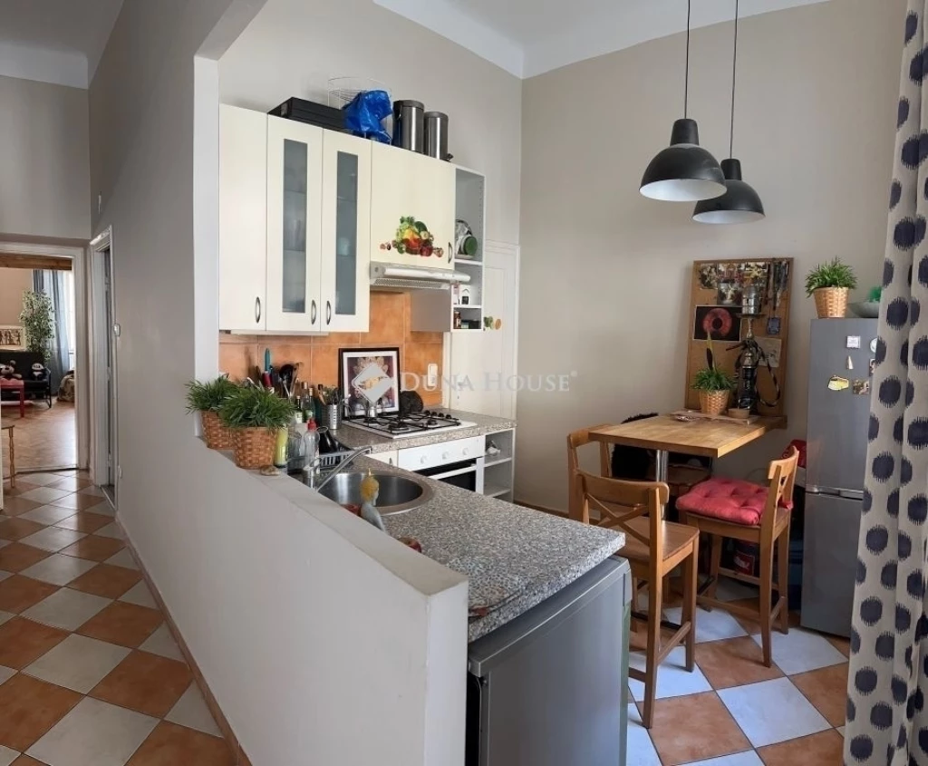 Eladó lakás, Budapest 6. ker.