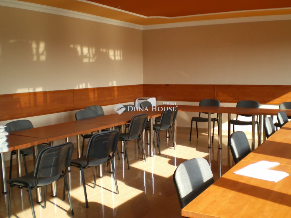 For sale other commercial, Budapest XXII. kerület, Bentonit utca