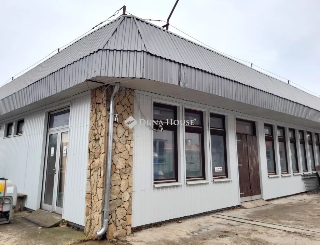 For sale workshop, Szentendre, Hév végállomás környéke