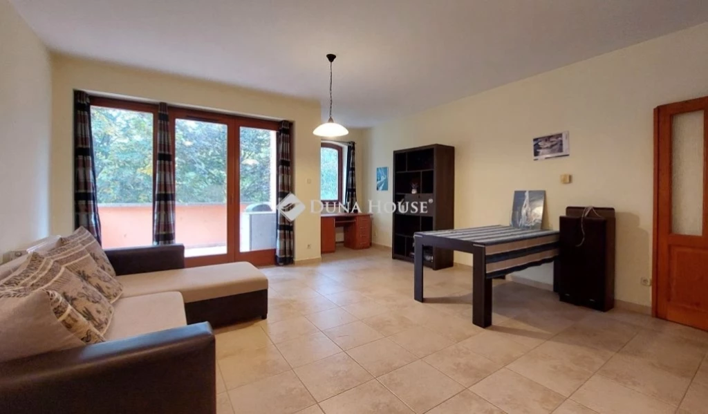 c3-1-name c2-19-name, Siófok, Vitorlás utca