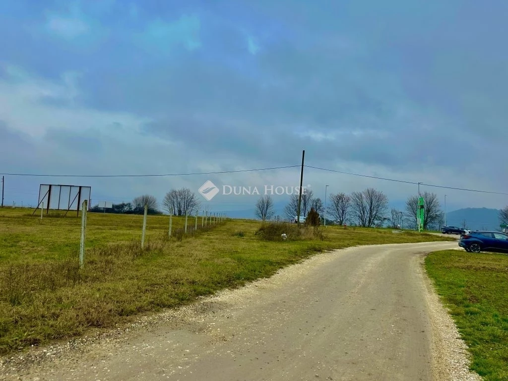 Eladó telek, Pilisvörösvár