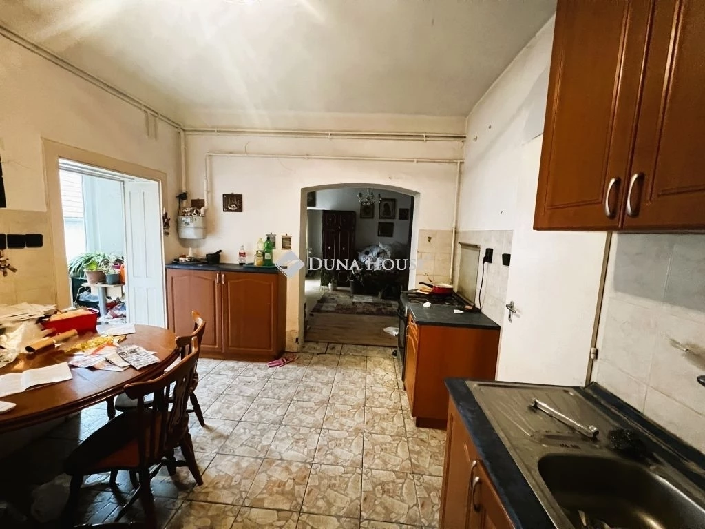 For sale house, Piliscsév