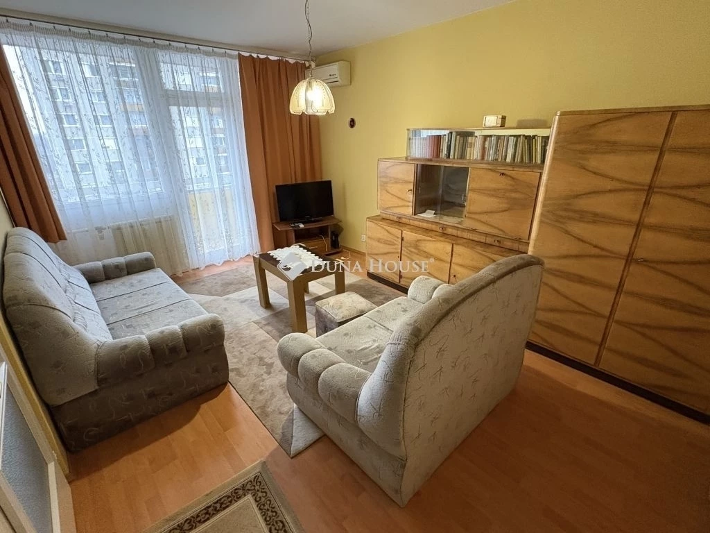 For sale panel flat, Dunakeszi, Barátság útja