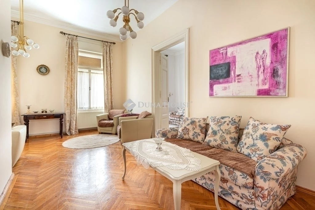 For sale brick flat, Budapest V. kerület, Párizsi utca