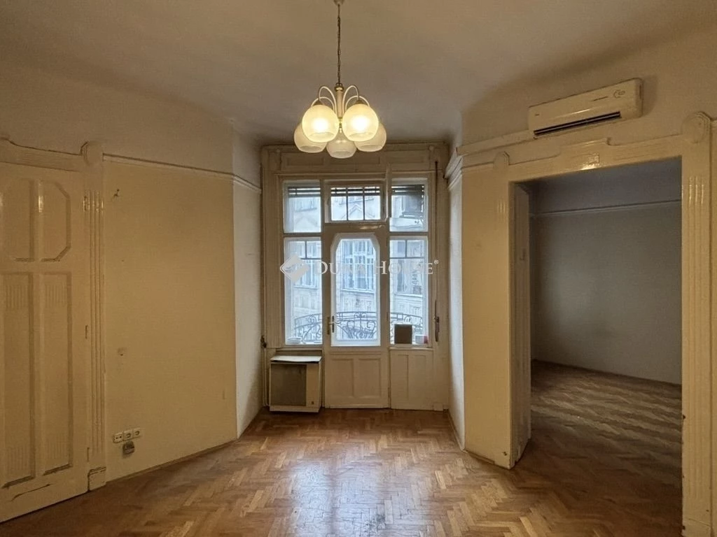 For sale brick flat, Budapest VII. kerület