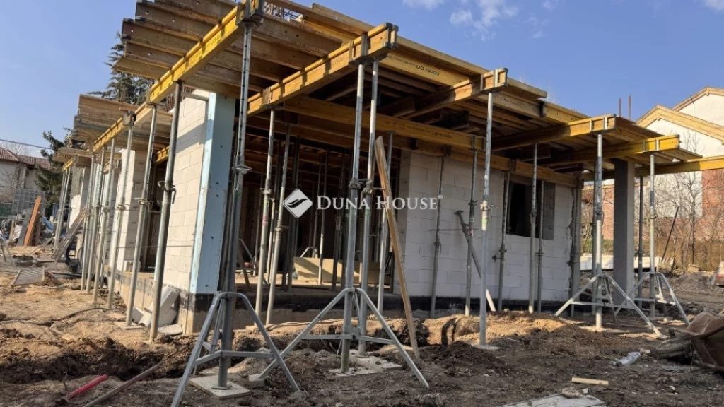 Eladó ház, Budapest 3. ker.