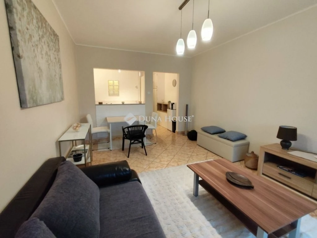 c3-2-name c2-20-name, Budapest XI. kerület, Nagyszeben tér