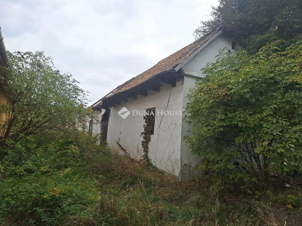 c3-1-name c2-50-name, Mátraszőlős, Posta tér